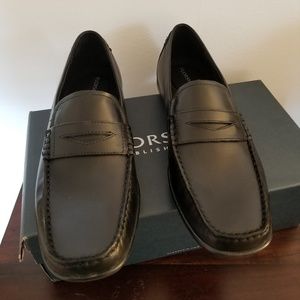 Mens size 10 D  Florsheim loafers black smooth